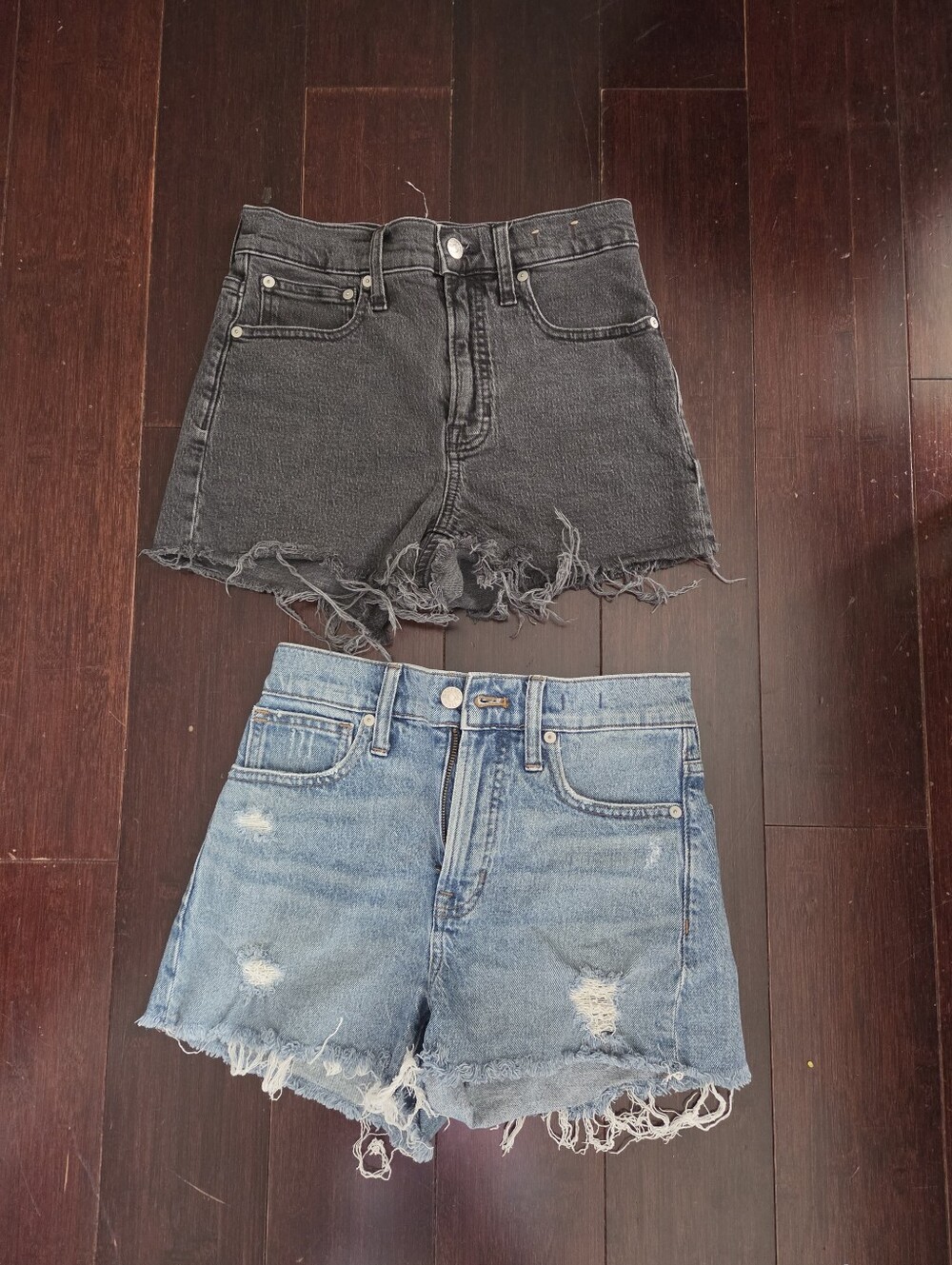 Womens Madewell The Perfect Jean Shorts Size 25. Blue/black